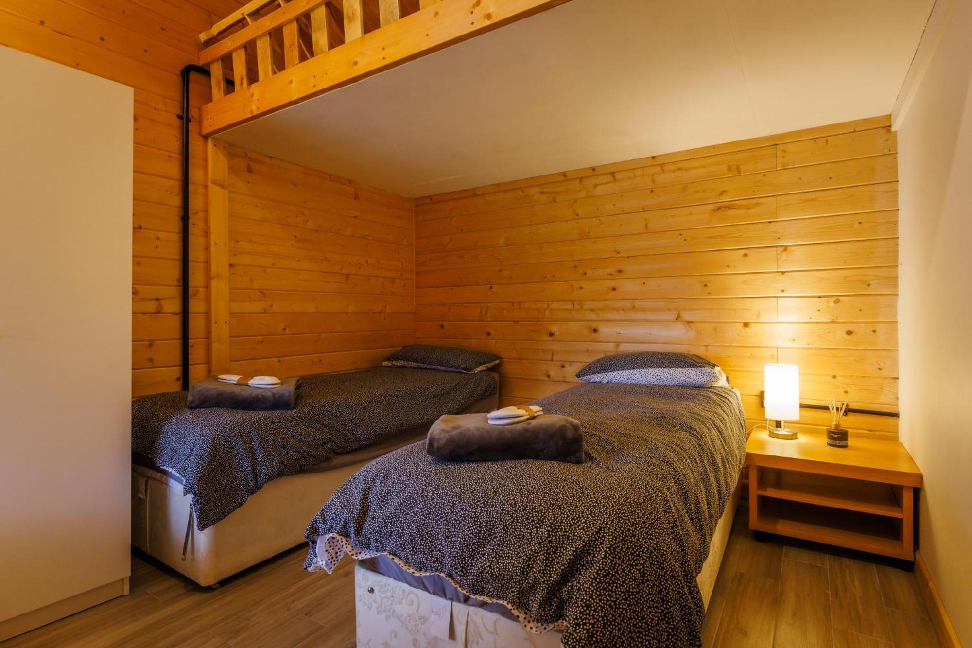 Spacious Cabin Evcharger And Free Parking Near Cambridge Bagian luar foto