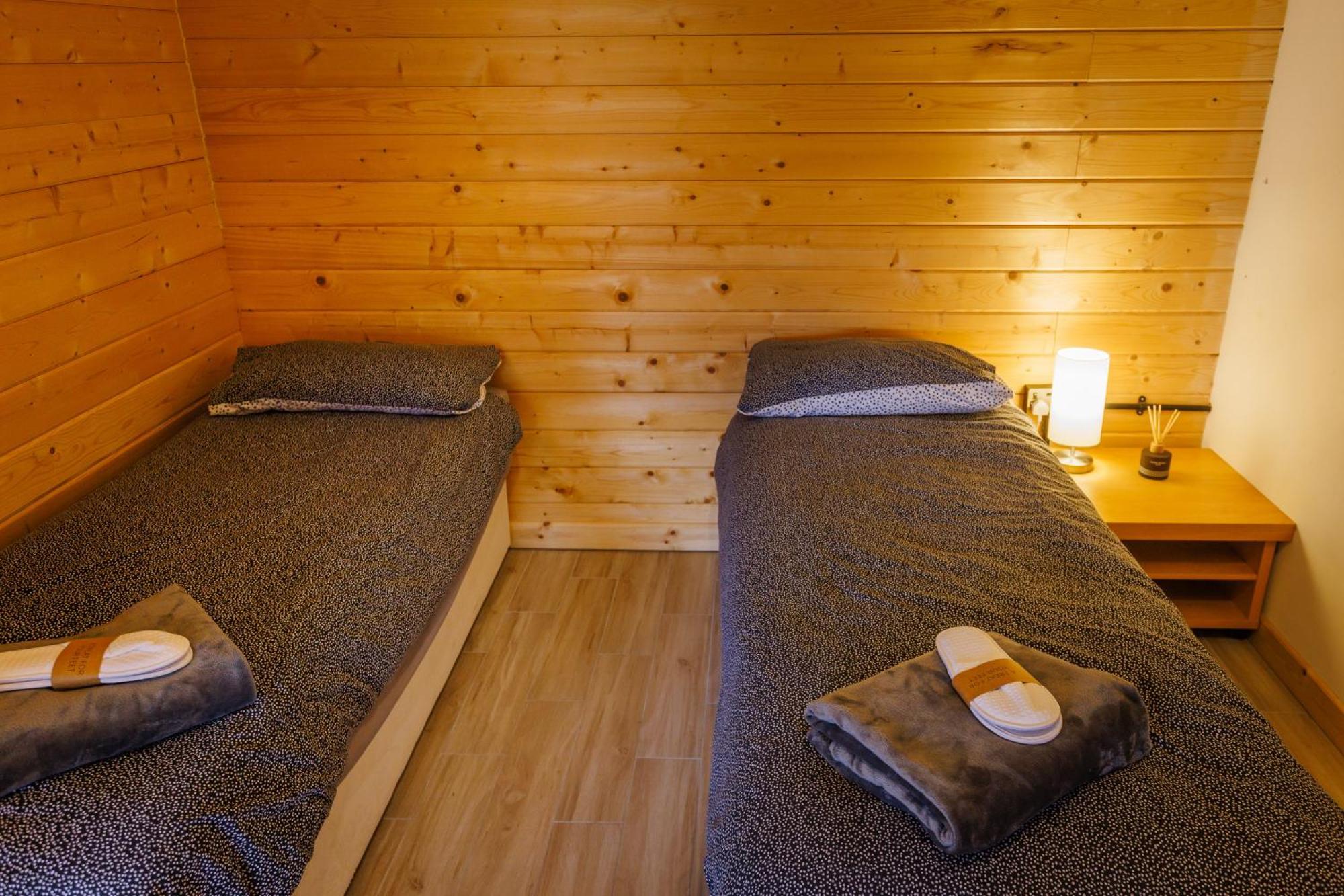 Spacious Cabin Evcharger And Free Parking Near Cambridge Bagian luar foto