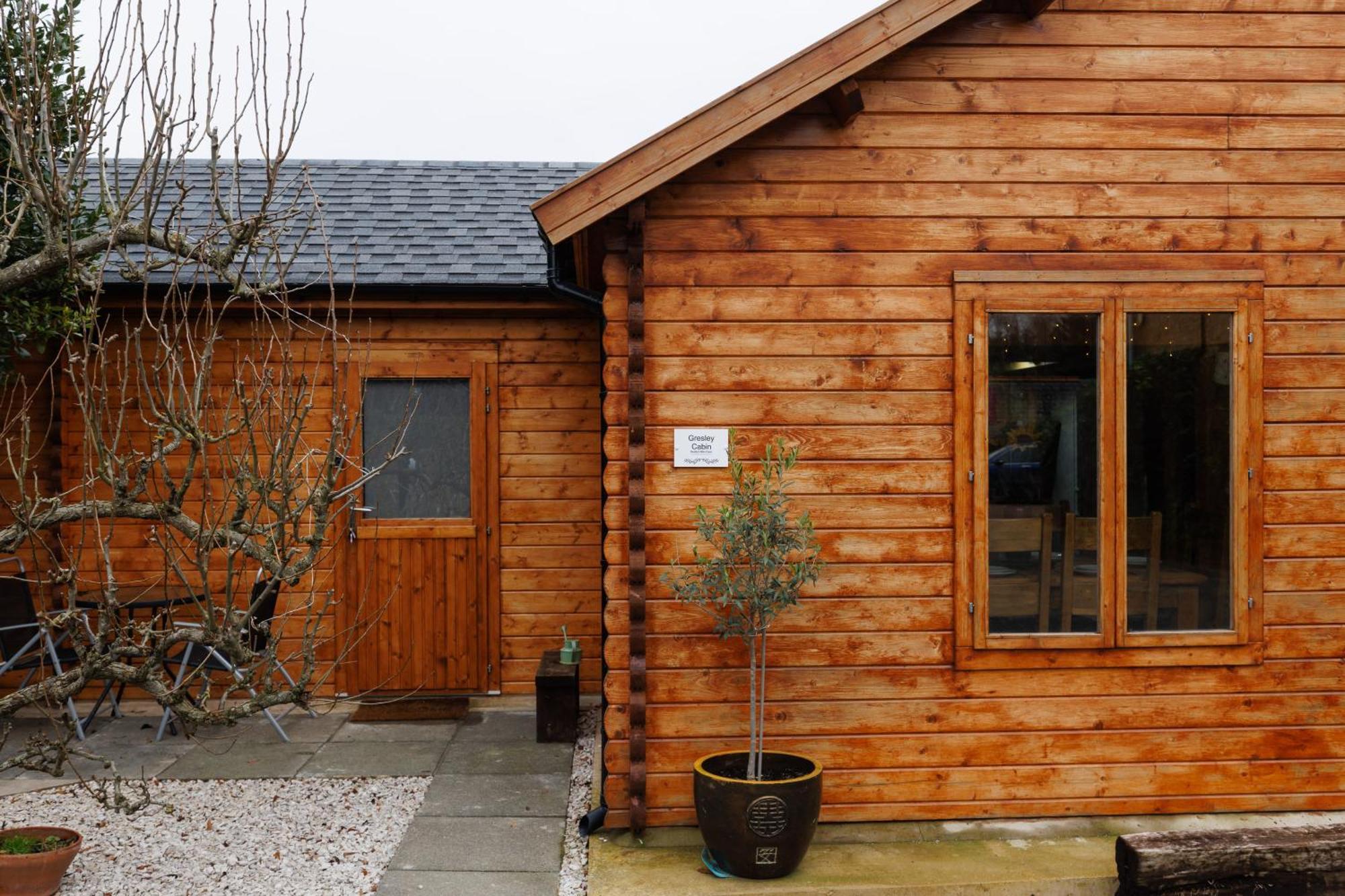 Spacious Cabin Evcharger And Free Parking Near Cambridge Bagian luar foto