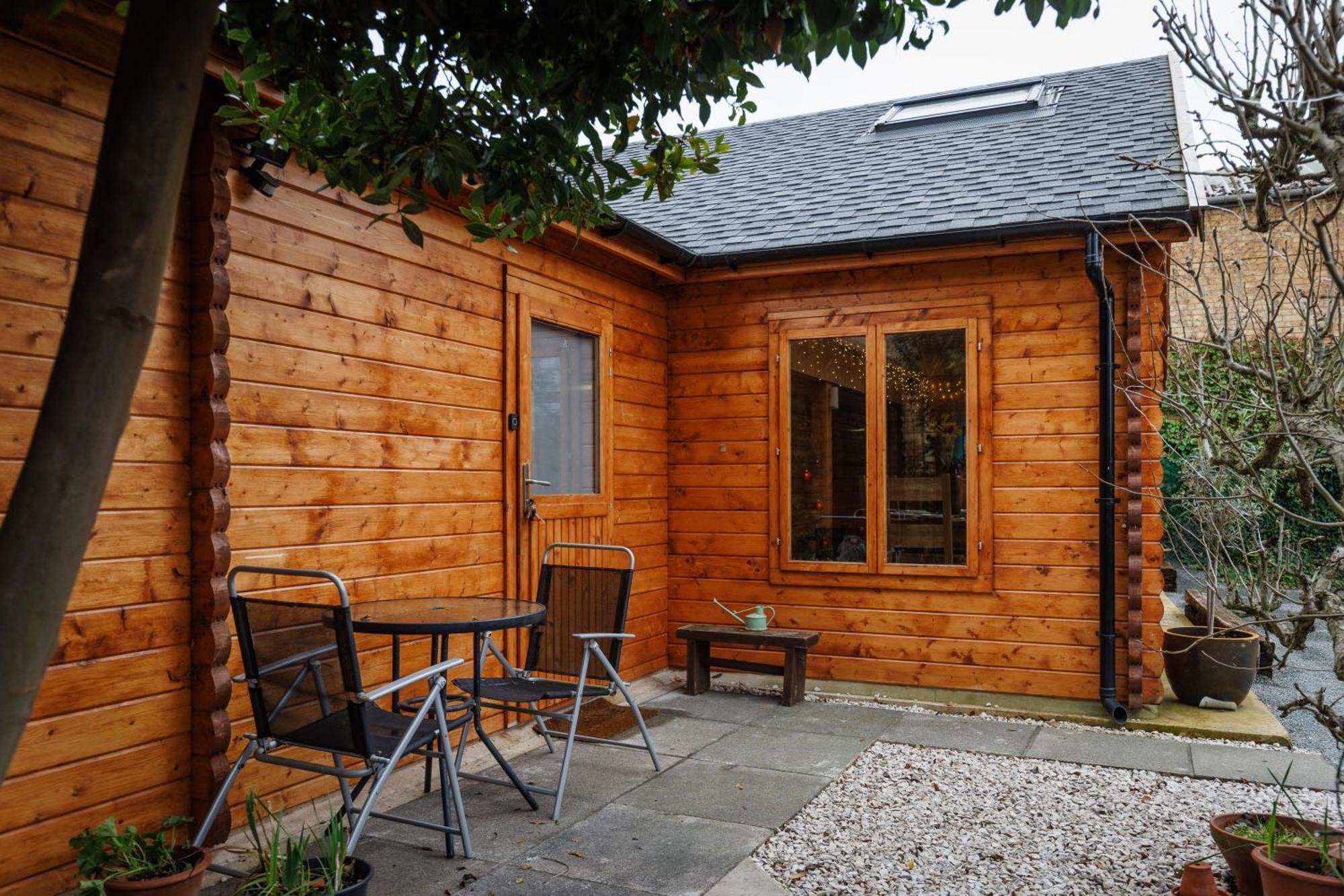 Spacious Cabin Evcharger And Free Parking Near Cambridge Bagian luar foto