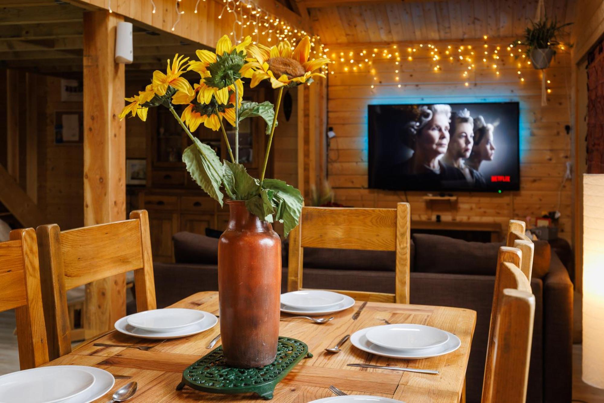 Spacious Cabin Evcharger And Free Parking Near Cambridge Bagian luar foto