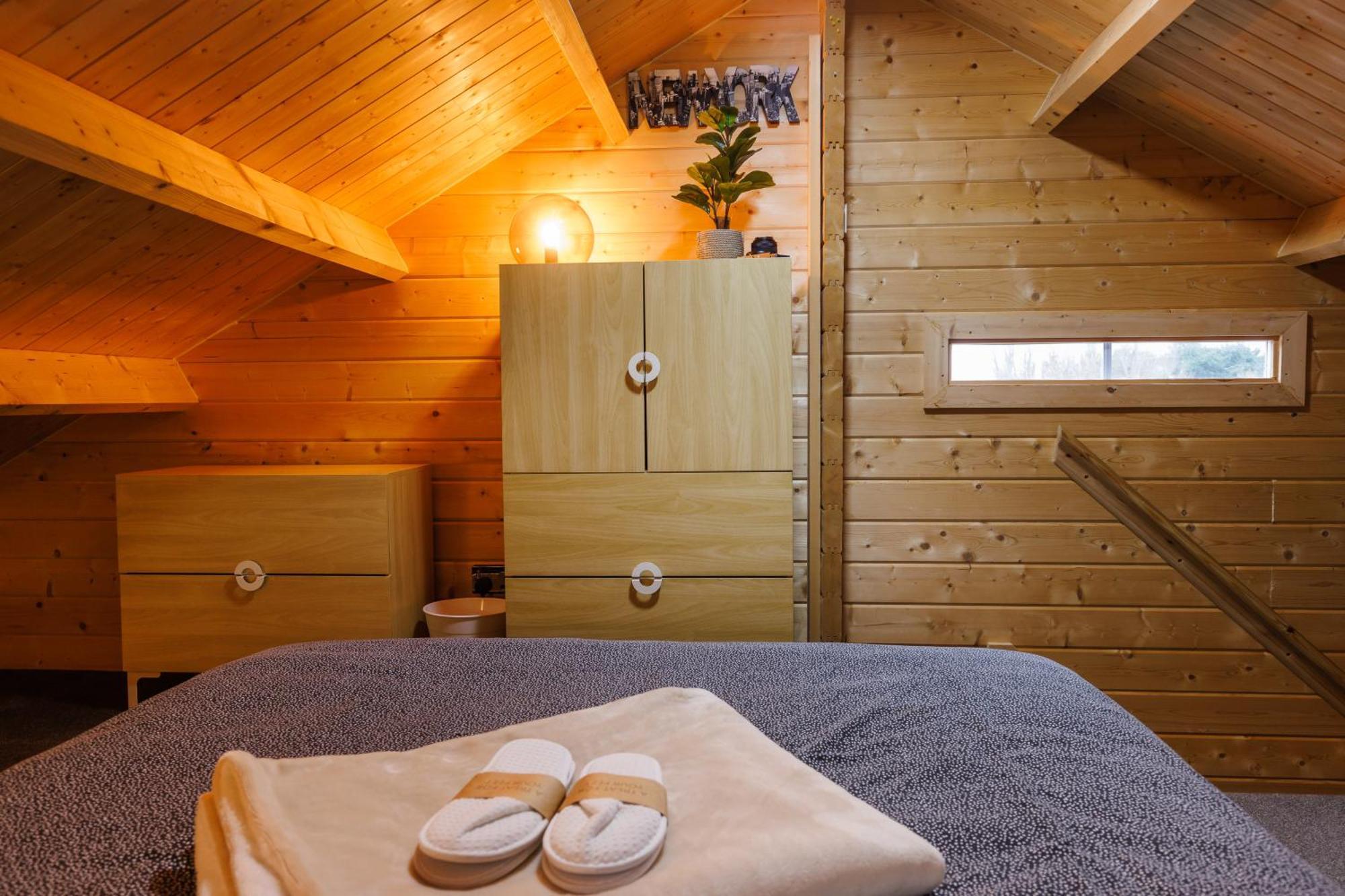 Spacious Cabin Evcharger And Free Parking Near Cambridge Bagian luar foto